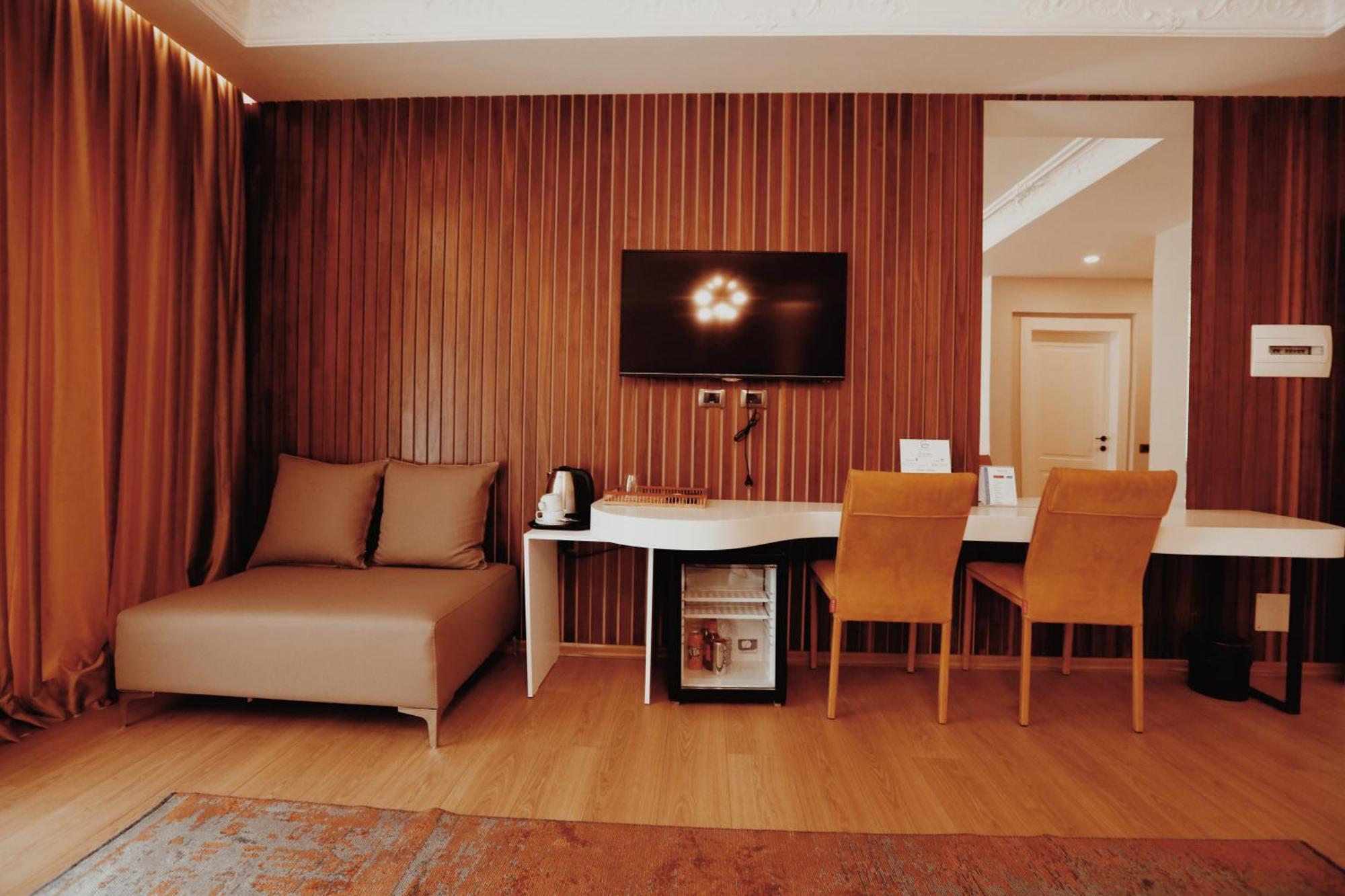 Hotel Grand Mirage à Vlorë Extérieur photo